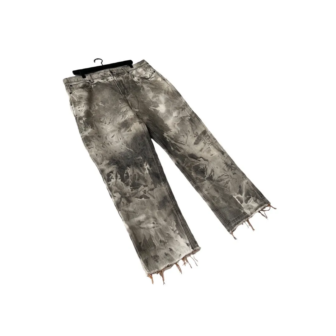 Relaxed (distressed) Denim Jeans in Quartz / 38" x 32"