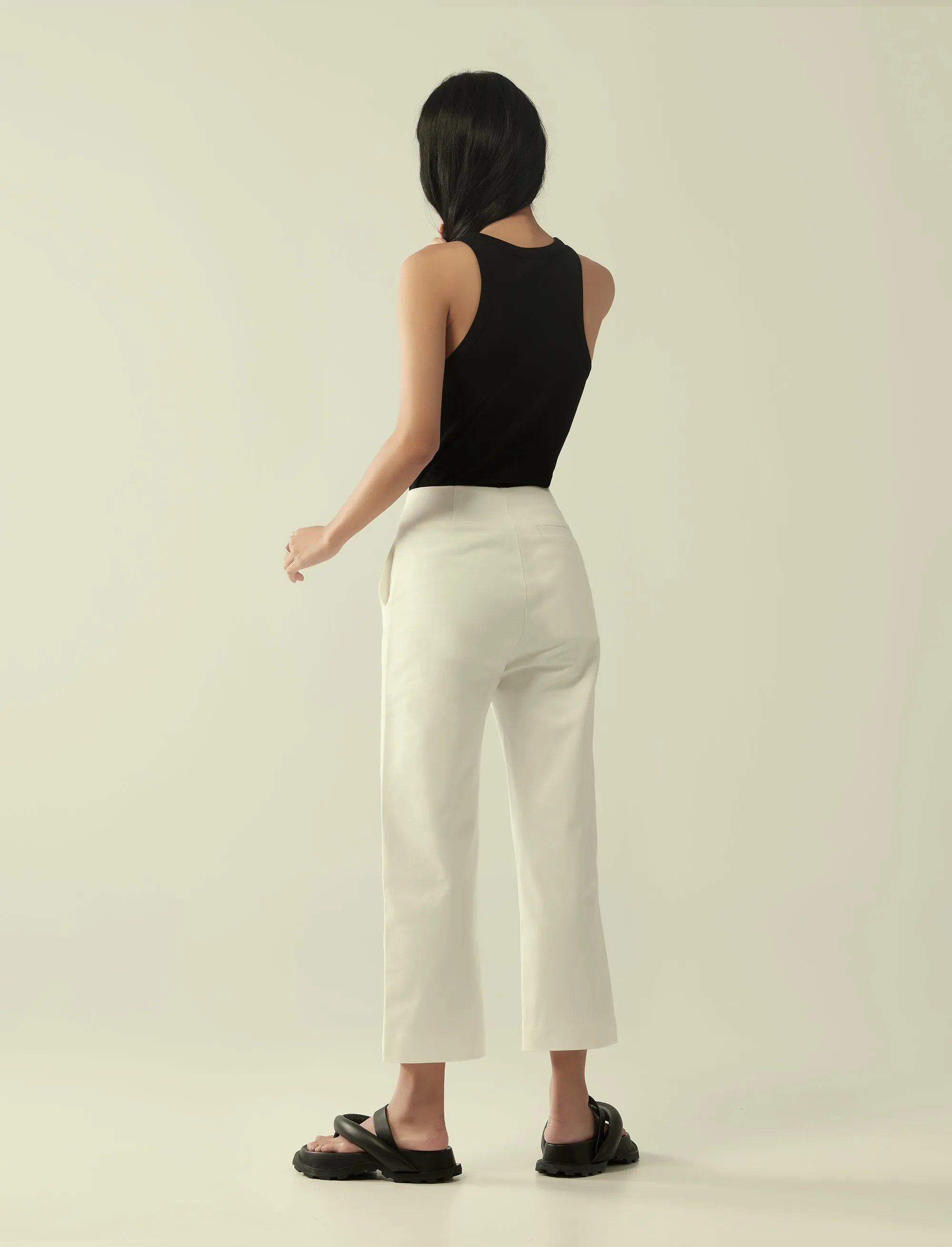 straight-cut high waisted trousers