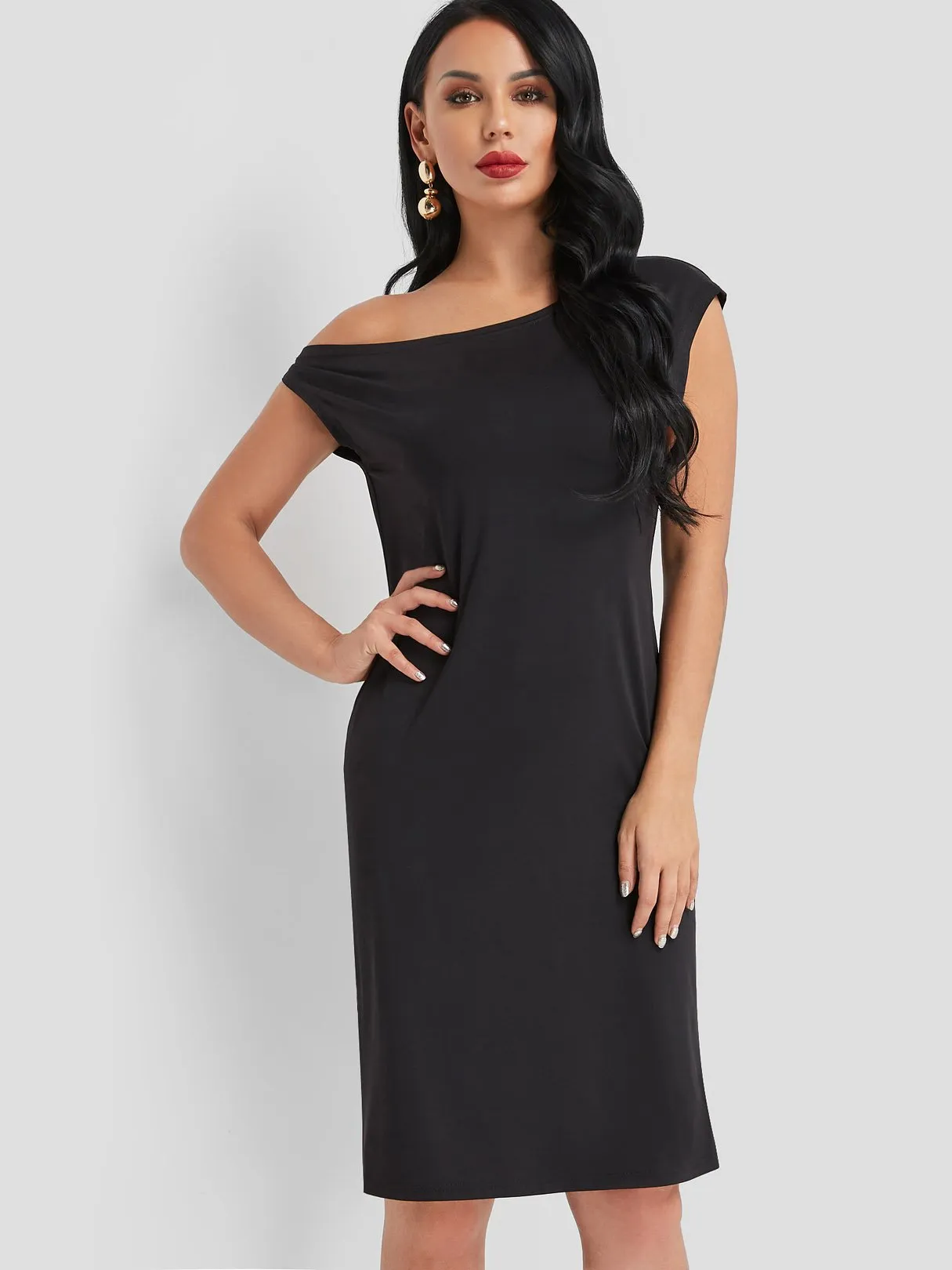 Wholesale Black One Shoulder Short Sleeve Plain Midi Dress